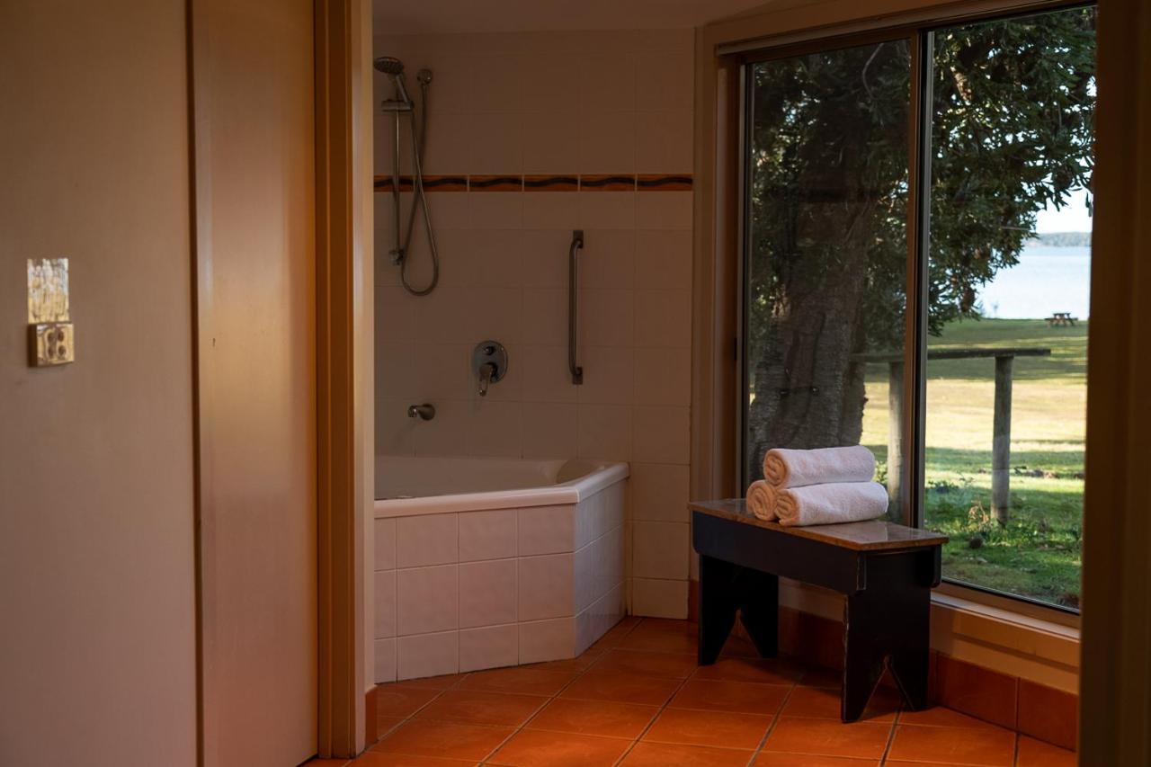 Waterfront Retreat At Wattle Point Villa Forge Creek Kültér fotó